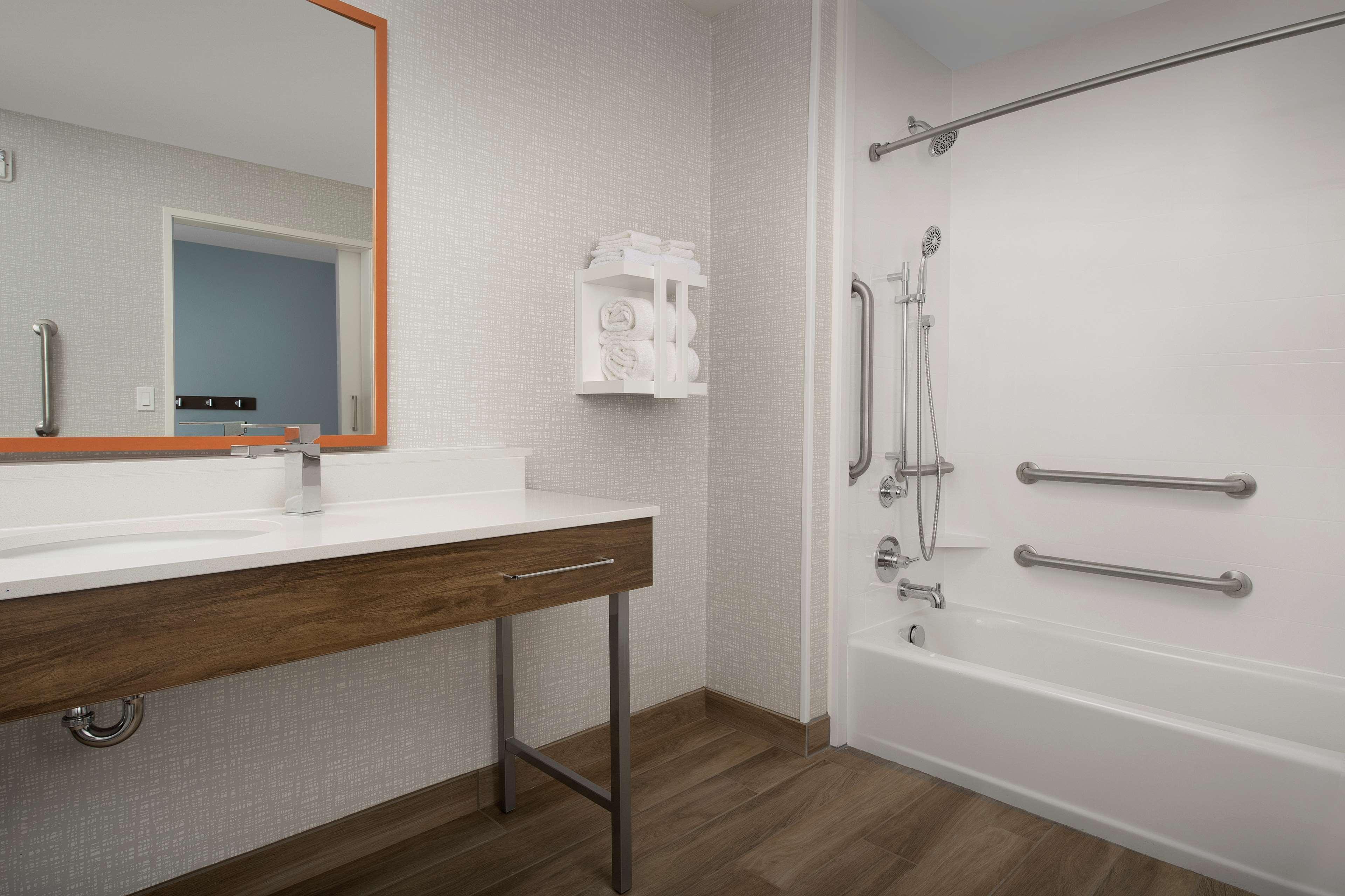 Hampton Inn Warroad, Mn Bagian luar foto