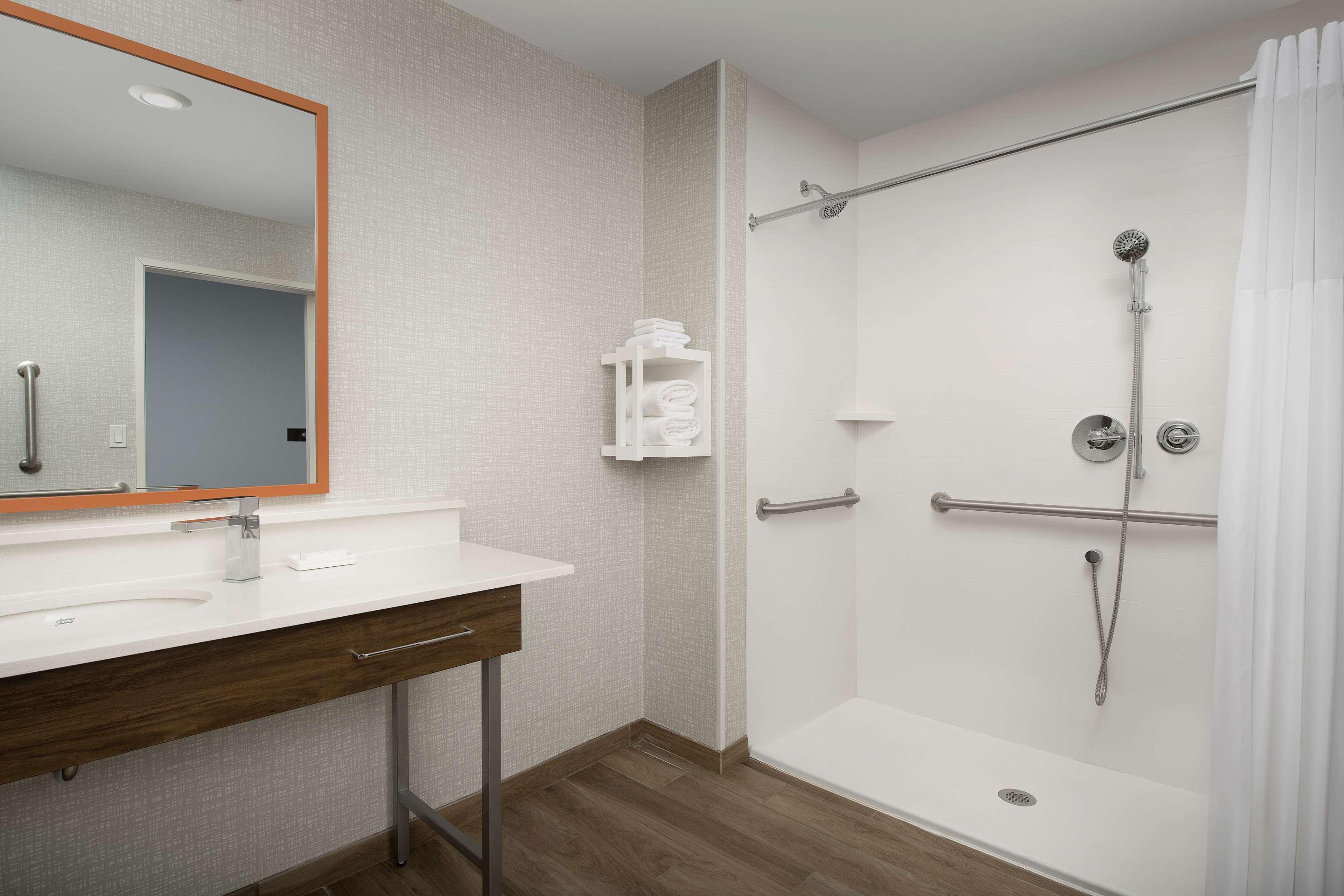 Hampton Inn Warroad, Mn Bagian luar foto