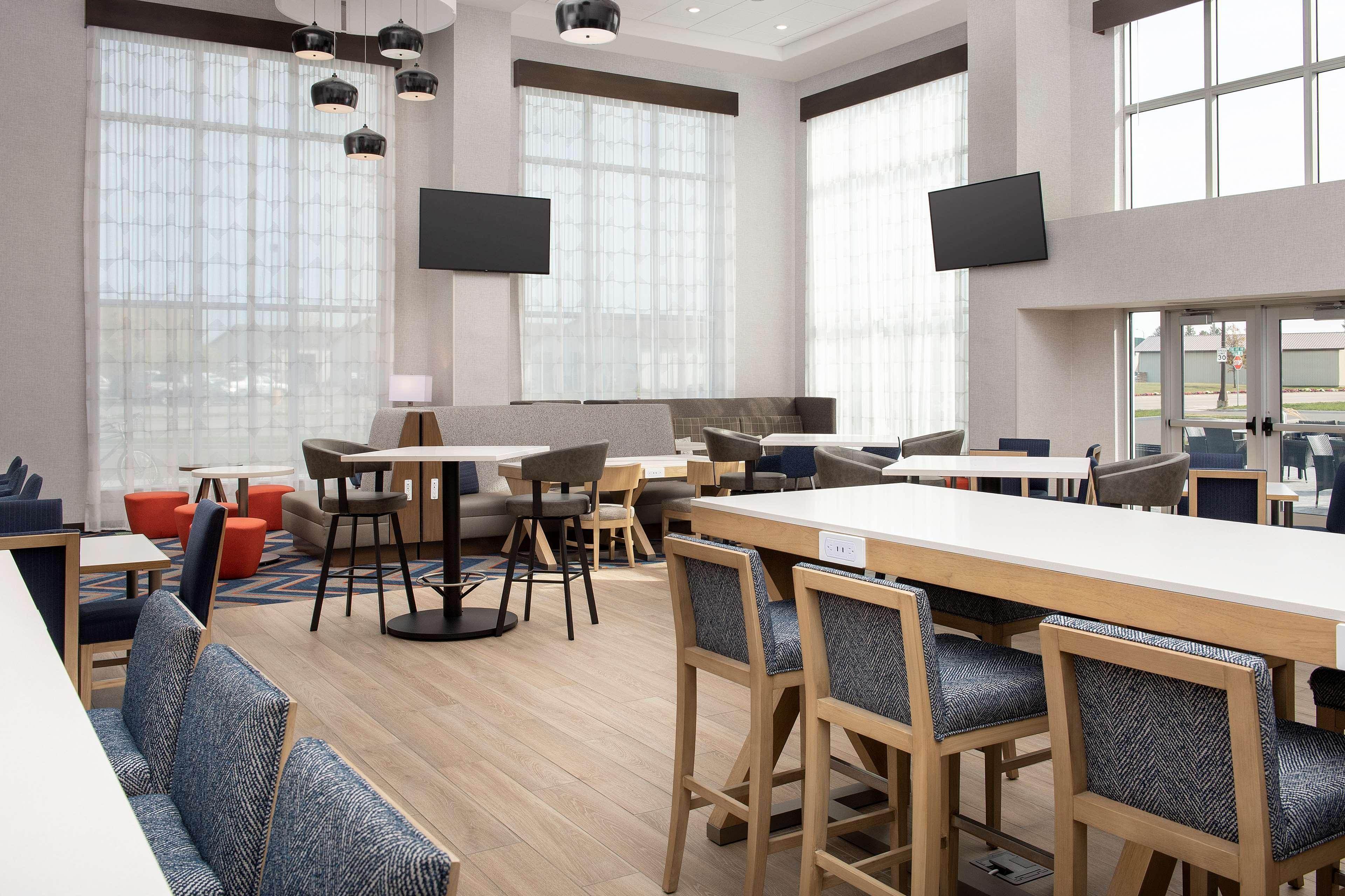 Hampton Inn Warroad, Mn Bagian luar foto