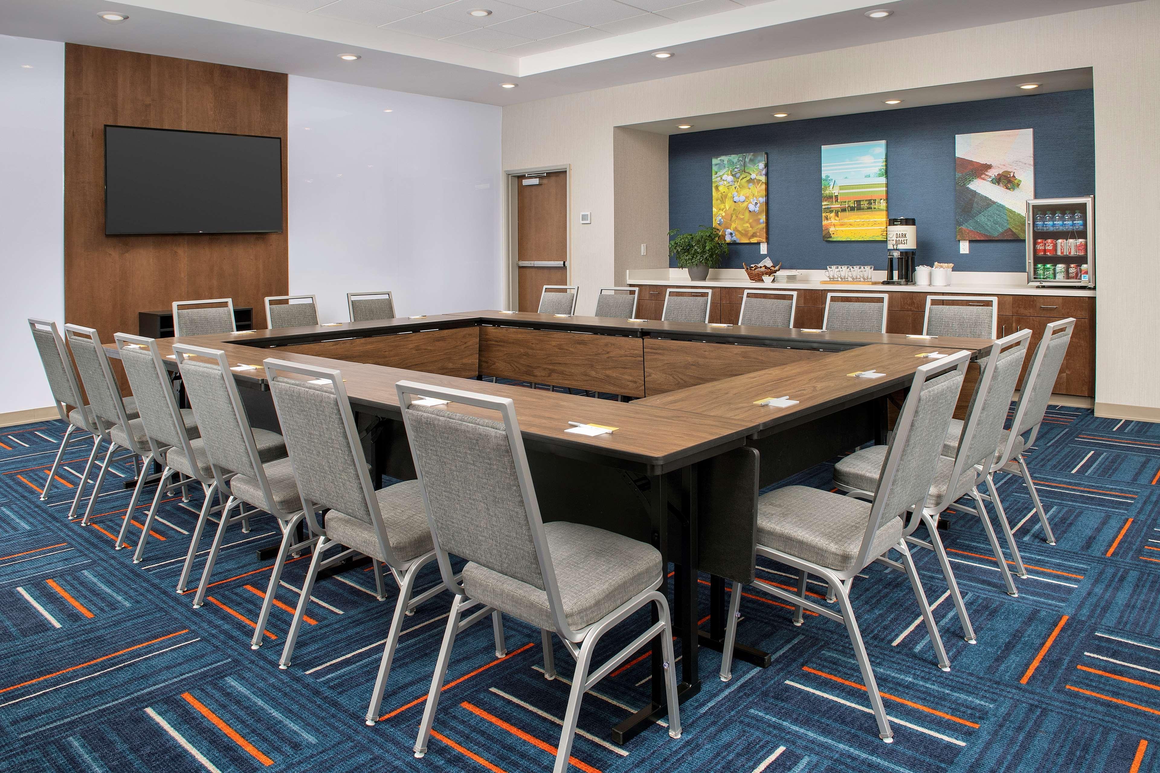 Hampton Inn Warroad, Mn Bagian luar foto